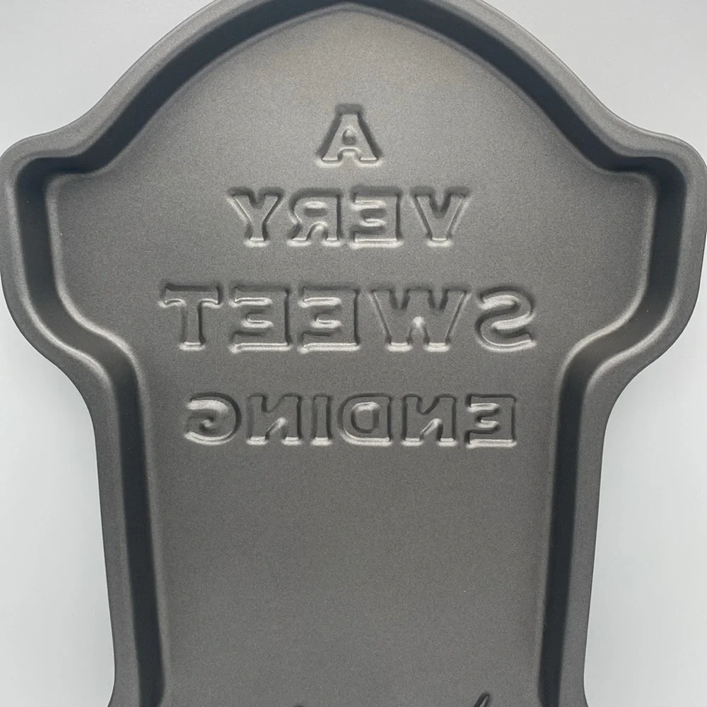 Halloween tombstone. “ A Very Sweet Ending” nonstick cake pan 14x10” Bradshaw